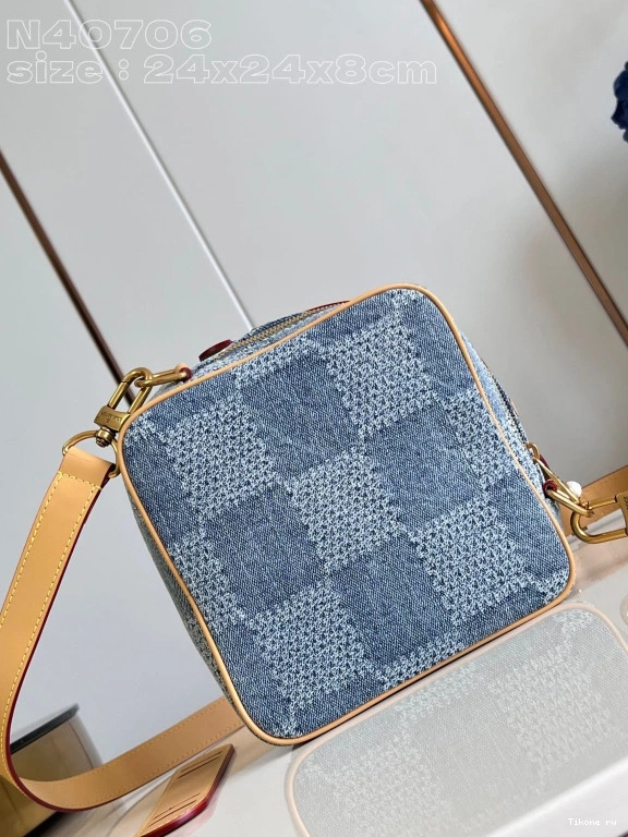 Affordable Chess LOUIS VUITTON Messenger-24*24*8CM 0812